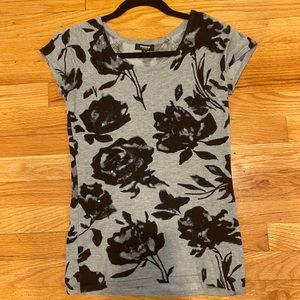 Beautiful short sleeve thick knit shirt